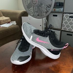 Nike Flex experience 8